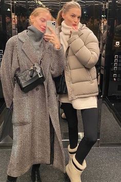 Vinter Mode Outfits, Christie Tyler, Winter Coat Trends, Winter Ootd, Fashion Moodboard, Winter Outfits Cold, Coat Trends, Snow Outfit, Beige Outfit