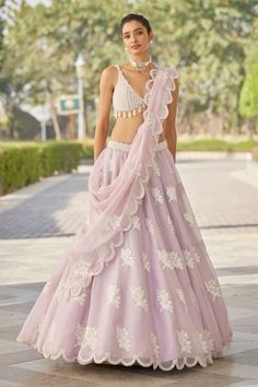 Flower Lehenga, Pearl Blouse, Vani Vats, Purple Lehenga, Organza Lehenga, Organza Blouse, Traditional Indian Dress