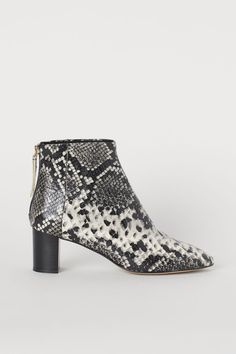 Leather Ankle Boots - Lt. beige/snakeskin patterned - Ladies | H&M US Basic Shoes, Dad Shoes, Anna Wintour, White Boots, Long Boots, Mid Calf Boots, Leather Booties, Leather Ankle Boots, Knee High Boots