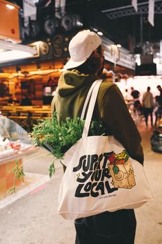 SUPPORT YOUR LOCAL – LASER BARCELONA Street Product Photography, Tote Bag Photoshoot Ideas, Bag Lifestyle Photography, Tote Bag Photoshoot, Bag Marketing, Eco Bag Design, Sports Merch, Tote Bag Outfit