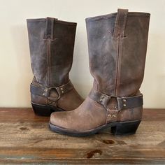 Frye Harness 12r Boots, Size 7.5. I Never Wore Them! 100% Leather, Rubber Soles Frye Harness Boots Outfit, Harness Boots Outfit, Frye Harness Boots, Harness Boots, Frye Boots, Frye Shoes, Boots Outfit, Shoes Heels Boots, Shoes Women Heels