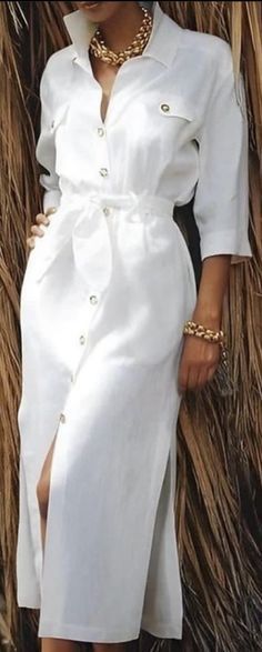 Classy Linen Dress, Simple Dresses Casual Classy, Shirtdress Styling, Semi Casual Outfit, Casual Chic Outfits, Stylish Work Attire, 60 Fashion, Classy Casual Outfits, Stylish Dress Designs