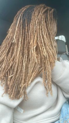 #sisterlocks #blondelocks #locs #blondelocs #sisterlocs #microlocs Ash Blonde Micro Locs, Blonde Microlocs Black Women, Honey Blonde Micro Locs, Micro Locs Color Ideas, Honey Blonde Sisterlocks, Blond Sisterlocks, Blonde Micro Locs, Platinum Blonde Locs, Blonde Microlocs