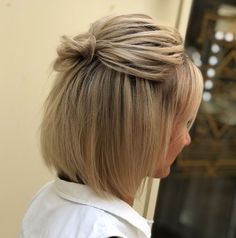 Short Bob Updo, Bob Updo Hairstyles, Bob Updo, Updos For Short Hair, Banana Hair Clips, Easy Hair Updos, Hairdos For Short Hair