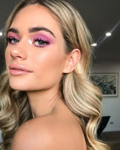 Legally Blonde Makeup, 2024 Makeup, Maquillaje Aesthetic, Skincare Favorites, Fashion Profile, Blonde Makeup, Pink Eyeshadow, Legally Blonde, Make Up Inspo