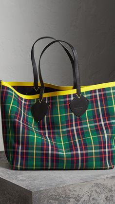 Tartan Fashion, African Bag, Bags Online Shopping, Reversible Tote, Burberry Handbags, Mens Designer Fashion, Plaid Fashion, Women's Handbags