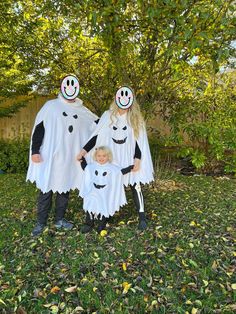 Halloween is a family event! That is what makes it so special! Do not forget this when ordering a Ghost Costume for your kid: order one for yourself!  WHITE circular hooded cape (poncho) with hand-cut fringed hem, great for GHOST costume. The cape comes in several lengths (18", 22", 25", 32", and 40"), has a rounded hood, and a very generous circle cut, each cape is handmade to order. Pretty white premium polyester fleece (warmer than regular fleece, practical for cool fall weather or for dress- Family Ghost Costume, Ghost Family Costume, Ghost Costume For Kids, Kids Ghost Costume, Halloween Costumes Children, Easy Ghost Costume, Toddler Ghost Costume, Ghost Costume Kids, Halloween Ghost Family