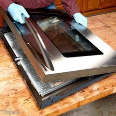 Cleaning Oven Glass, Clean Oven Door, Stove Repair, Cleaning Oven, Clean Baking Pans, Cleaning Painted Walls, Oven Cleaner, Glass Cooktop, Deep Cleaning Tips