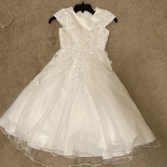 First Holy Communion Dress With Headband And Veil. Bought At Boutique. Worn Once. No Stains Or Tears. Pet Free, Smoke Free Home. Headband And Veil, Headband With Veil, Veil Color, Holy Communion Dresses, First Holy Communion, Holy Communion, Kids' Dresses, Veil, Color White