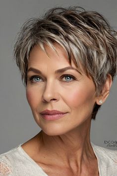 Stylish Short Hairstyles for Women Over 50 Short Hair Back View, Short Haircuts Ideas, Pixie Haircut Ideas, Short Hair Back, Haircuts Ideas, Short Silver Hair