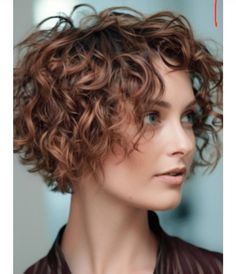 Pelo Bob Ondulado, Short Curly Bob Hairstyles, Short Curly Hairstyles For Women, Short Wavy Haircuts, Natural Curly Hair Cuts, Curly Hair Problems, Wavy Haircuts