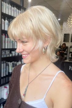 30 Short Hairstyles For Round Faces For A Confident You Short Short Hair Styles, Haircut For A Round Face, Short Short Hair, Cuts For Round Faces, Feminine Short Hair, Short Hairstyles For Round Faces, Short Hair Cuts For Round Faces, Really Short Hair