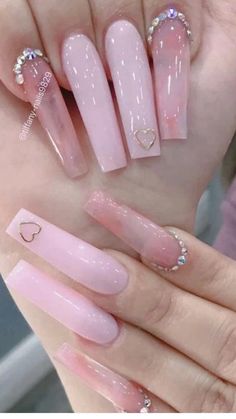 Pink Acrylic Nails Butterflies, Pink Bday Nails, Hype Nails, Pink Nails Ideas, Prom 23, Lilac Nails, Graduation Nails, Long Acrylic Nail Designs, Drip Nails