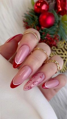 Christmas Nails French Tip Red Candy Canes, Christmas Pink And Red Nails, Pink Festive Nails, Red Christmas Almond Nails, Candy Cane French Tip Nails, Christmas Gold Nails, Pink Candy Cane Nails, Red Christmas Nails Winter, Christmas Nails Gold