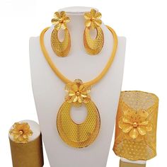 Light Weight Fine Dubai Jewelry Sets For Women Big Flower Pendant Indian Necklace&Earring Moroccan Wedding Anniversary Gifts Origin: Mainland China Metals Type: Copper Alloy Style: TRENDY Model Number: 3256804611955137 Included Additional Item Description: Necklace/Earrings Occasion: Anniversary Shape\pattern: Flower Gender: Women Material: Metal Fine or Fashion: Fashion Jewelry Sets Type: Necklace/Earrings Item Type: Jewelry Sets Ankle Bracelets Gold, Emerald Jewellery, Dubai Gold Jewelry, Necklace Luxury, American Diamond Necklaces, Gold Necklace Indian, Handmade Gold Jewellery, Diamond Necklace Designs, Muslimah Dress