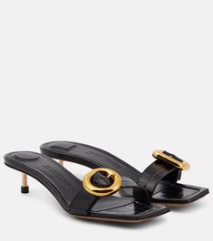 Les Sandales Regalo leather mules in black - Jacquemus | Mytheresa Jacquemus Shoes, Trending Heels, Bridal Bag, Mid Heel Sandals, Rings Jewelry Fashion, Classic Bags, Evening Shoes, Leather Mules, Kitten Heel