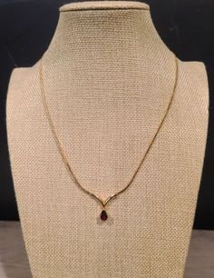 1970s Necklace, Gold Vintage Jewelry, Red Necklace, Red And Gold, Burgundy Red, Dark Red, Vintage 70s, Fall Fashion, Vintage Gold