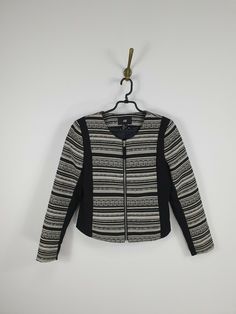 H&M Striped Full Zip Blazer Jacket Women Size: M Measurements: Back Length: 48cm / 19 inches Pit to pit:        47cm / 18,5 inches Shoulders:      40cm / 16 inches Sleeve Length: 59cm / 23 inches Shipping time to European Union countries 7-14 business days up to 21 business days, to other countries 14-28 days up to 40 days. Often parcels come faster, but there can be delays as well. Winter time or by other reasons parcel may come later. We can not make any influence on shipping time, but we alwa H&m Long Sleeve Winter Blazer, H&m Winter Blazer, H&m Casual Long Sleeve Blazer, Casual Long Sleeve Blazer From H&m, Casual Long Sleeve Blazer By H&m, Blazer Jacket, H&m, Womens Sizes, Jackets For Women