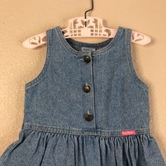 Vintage 90s light wash denim jumper dress. Maker- OshKosh, made in USA Size- 18 months Length- 17 in Width- 11 1/2 in ptp Excellent vintage condition. Pink D 0031 Summer Casual Denim Dress For Playtime, Casual Summer Denim Dress For Playtime, Dress Maker, Vintage Oshkosh, Denim Jumper Dress, Denim Jumper, Sailor Dress, Toddler Clothes, Fort Collins