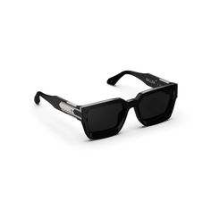 Elevate your style with our "Baller" sunglasses. These shades, in bold black with silver detailing, a GC logo, and unique Guilloché pattern sides, make a statement that reflects your individuality and unmatched confidence. Step out in sophistication and leave a lasting impression. MATERIAL Pure black Acetate frame with silver metal detailing UV 100% UVA/UVB Protection WEIGHT 70 g SIZE 56 □ 20 - 145 INCLUDED IN THE BOX Lens cleaning cloth, soft leather case Contemporary Black Sunglasses With Gradient Lenses, Modern Wayfarer Sunglasses For Evening, Gc Logo, Black Shades, Pure Black, Bold Black, Watch Case, Shades Of Black, Elevate Your Style