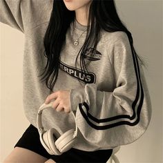 Vintage Logo Print Striped Sleeve Sweatshirt American Style