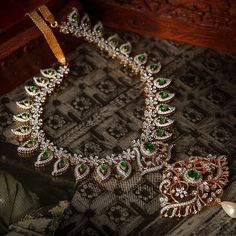 Kasula Peru, Guttapusalu Haram, Haram Designs, Gold Necklace Indian Bridal Jewelry, Diamond Necklace Designs, Fancy Jewellery Designs, Wedding Jewellery Collection, Bridal Fashion Jewelry, Simple Diamonds