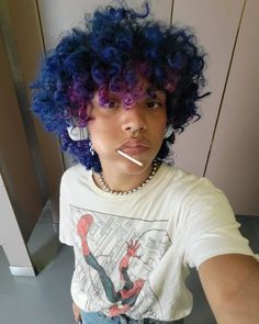 Purple Curly Hair, Curly Hair Cut, Dyed Curly Hair, Haircuts For Curly Hair, Dye My Hair, Hair Inspo Color, Short Curly Hair