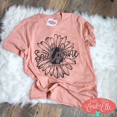 Let your soulshine! 🌻 https://enidandelle.com/collections/ready-to-ship/products/soulshine #soulshine #soulshining #soulshiningbright #soulshiner #betterthansunshine Inspirational Shirts, Soul Shine, Fitted Shirt, Screen Printing Designs, Adulting Shirts, Your Soul, Screen Print