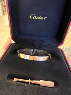 Authentic Cartier Love Bracelet pink gold。 物品状况为Pre-owned。 运送服务为USPS Ground Advantage。 Luxury Round Bracelets For Valentine's Day, Luxury White Gold Bracelets For Valentine's Day, Luxury Wedding Bracelets For Valentine's Day, Classic Cartier Rose Gold Bracelets, Classic Cartier Rose Gold Bracelet, Cartier Rose Gold Bracelets As A Gift, Cartier Rose Gold Bracelet For Gift, Luxury Yellow Gold Bracelet For Valentine's Day, Luxury Rose Gold Bracelets For Wedding