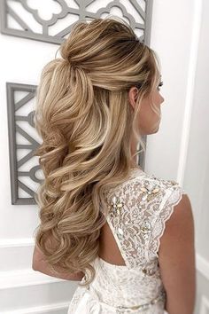 Bridal Hair Half Up, Down Wedding Hairstyles, Half Up Wedding Hair, Wedding Hair Half, Half Up Half Down Wedding, Romantic Wedding Hair, Long Hair Wedding Styles, Wedding Hairstyles Half Up Half Down