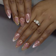 Coral Nails With Design, Almond Nails Pink, Golden Nails, Spring Acrylic Nails, Classy Nail Designs, Diy Acrylic Nails