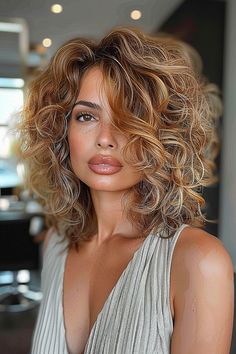 Shoulder Length Haircuts, Curly Cut, Subtle Highlights, Curly Hair Extensions, Medium Curly Hair Styles, Beautiful Curly Hair