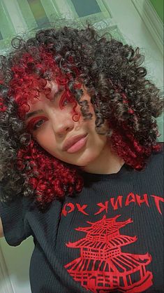 Twisted Hair, Peekaboo Hair, Red Curly Hair, Dyed Hair Inspiration, Pretty Hair Color, Black Curly Hair