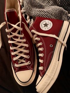 Cute Converse, Dr Shoes, Red Converse, Plaid Shirts, Shoe Inspo, Aesthetic Shoes, Swag Shoes, Mode Inspo, Pretty Shoes