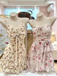 Hollister Style, Shoujo Girl, Floral Outfit, Girl Fits, Beautiful Clothes, Really Cute Outfits, Fancy Outfits, Girly Outfits