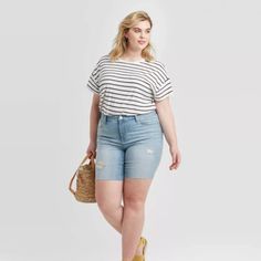 Universal Thread Plus Size Mid-Rise Bermuda Jean Shorts New With Tags Size: 18w / Light Wash Blue 9" Inseam / Bermuda / Raw Edge Hem / Mid-Rise Material: 90% Cotton, 7% Polyester, 3% Elastane Bundle Items To Save! Bermuda Jean Shorts, Universal Thread, Raw Edge, Jean Shorts, Mid Rise, Thread, Womens Shorts, Plus Size, Tags