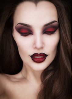 Nem Halloween Makeup, Fete Emo, Vampire Makeup Halloween, Halloween Makeup Witch, Halloween Makeup Clown, Halloween Make-up Looks, Drag Make-up, Vampire Makeup, Witch Makeup