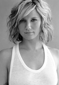 Hairstyles For Fat Faces, Wavy Hairstyle, Wavy Hairstyles Medium, Hairstyles Wavy, Summer Haircuts, Wavy Bob Hairstyles, Wavy Hairstyles, Short Wavy Hair, Short Wavy