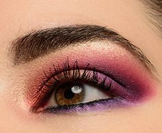 Red And Purple Eyeshadow Look, Red And Purple Eyeshadow, Pink Purple Eyeshadow, Red Lips Wedding, Anastasia Palette, Makeup Look Ideas, Purple Eyeshadow Looks, Jackie Aina, Lip Color Makeup