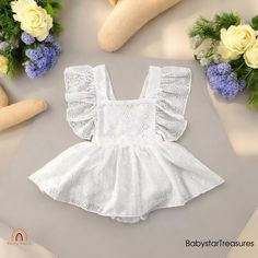 👑 Introducing the ultimate in baby fashion - the Summer Newborn Infant Girl Princess Outfit! 💖  Crafted with love, this Ruffle Sleeve Lace Cotton Romper is designed for your little princess. Soft, breathable cotton ensures comfort, while the elegant lace and ruffle sleeves add a touch of sophistication. Perfect for summer days, this romper keeps your baby cool and stylish. 🌸  Imagine your baby girl in this adorable dress romper, turning heads wherever she goes. The charming design is ideal fo Summer Newborn, Princess Outfit, Combi Short, Baby Kleidung, Infant Girl, Plus Ultra, Cotton Romper, Princess Outfits