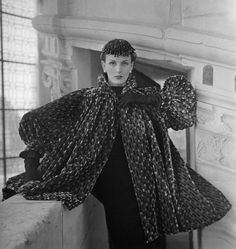 Henry Clarke, Historical Hairstyles, 1950 Fashion, Vintage Coats, Vintage Coat, My Mother, Fashion Details