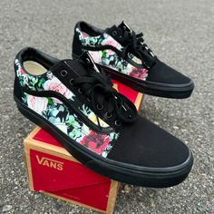 Whimsical Roses on black/black Vans Old Skool Sneakers.We buy each pair of blank shoes BRAND NEW from the Vans retail store. Each pair is made to order, please make sure you put in the correct shoe size before you check out. The ink is permanent and will never come off. Made in the USA. This price includes everything: shoes, artwork, and shipping. Sizes listed are in US sizing scale. If you have any issues with your order, please feel free to reach out to us and we will be more than glad to help you!Note: Blvd Custom is in no way affiliated with any of the shoe brands or companies that are featured on our website. Each pair of shoes is ordered lawfully bought at retail price. Shoes Artwork, Custom Vans Shoes, Halloween Shoes, Nike Converse, Black Vans, Men's Vans, Custom Vans, Shoes Brand, Womens Vans