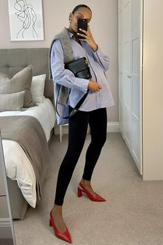 Patricia O’Dwyer’s Pregnancy Style Rules | SheerLuxe Classy Maternity Outfits, Chic Pregnancy Style, Maternity Capsule Wardrobe, Summer Pregnancy Outfits, Prego Outfits, Fall Maternity Outfits, Casual Maternity Outfits