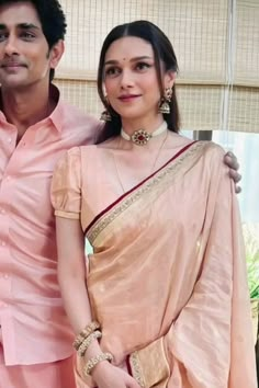 Aditi Rao Wedding, Aditi Rao Hydari Wedding, Kerala Wedding Dress, Aditi Rao Hydari Saree, Bengali Clothes, Hindu Wedding Photos, Designer Dresses Elegant, Aditi Rao Hydari, Indian Wedding Poses