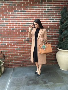 Black Dress And Brown Coat, Black Dress With Long Coat, Tan Trench Coat Outfit, Beige Dress Outfit, Long Black Bodycon Dress, Beige Winter Coat, Black Dinner Dress, Slacks Outfit, Caramel Coat