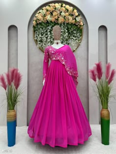 Georgette Gowns Indian, Indian Dress Wedding, Indian Wedding Gowns, Traditional Gowns, Saree Bollywood, Pearl Work, Anarkali Dress Pattern, Designer Gown