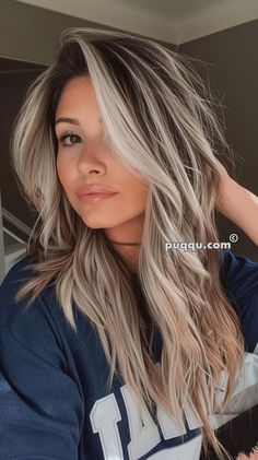 Platinum And Lowlights, Dark Roots Blonde Hair Medium Length, Dark Roots Blonde Hair Balayage With Bangs, Partial Dimensional Highlights, Dark And Light Blonde Hair, Bristol Palin Hair, Dark Hair With Bright Blonde Highlights, Blonde Brown Lowlights, Melted Roots Blonde Balayage Hair