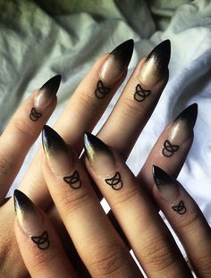 For those days when you're feeling a little mysterious Ongles Goth, Stiletto Nail Art, Gothic Nails, Goth Nails, Stiletto Nails Designs, Diy Nail Art, Halloween Nail Designs, Halloween Nail Art, Minimalist Nails