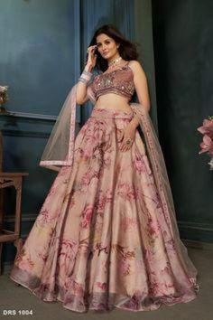 Create your special look more effectively enrobing this beautiful mirror work lehenga choli  Lehenga(Semi-Stitched) Lehenga Fabric : Georgette  Lehenga Work : Thread and Paper Mirror Work  Lehenga waist : Support Up To 42 (With Metal Belt) Stitching : Stitched With Canvas Length : 41  Flair : 3.5 Meter Inner : Micro cotton Dupatta Dupatta Fabric : Georgette  Dupatta Work : Thread and Paper Mirror Work Dupatta Length : 2.5 Meter Blouse(Unstitched) Blouse Fabric : Georgette Blouse work : Thread an Simple Lehenga, Organza Lehenga, Lehenga Designs Simple, Gaun Fashion, Choli Designs, Lehenga Choli Online, Indian Wedding Wear, Lehenga Collection, Ghagra Choli