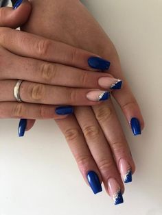 Nail Inspo Trendy Navy Blue Dress Nail Ideas, Nails To Go With Navy Dress, Nails With Navy Blue Dress, Prom Nails Navy Blue, Cute Royal Blue Nails, Navy Blue Nails Ideas, Navy Blue And White Nails, Royal Blue Prom Nails, Nails Navy Blue